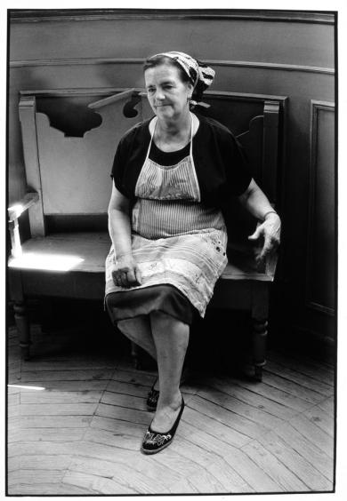 Main image of the artwork Consuelo en la escalera de San Bernardo