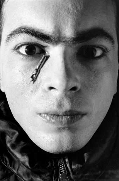 Main image of the artwork Lágrima plumilla