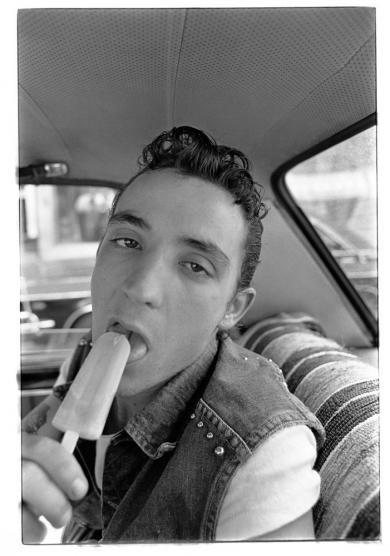 Imagen principal de la obra Willy (chupando helado)