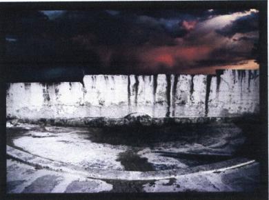 Main image of the artwork Bleeding Sky. Serie No man's Land