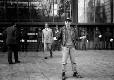 Main image of the artwork El Ministerio tiene las manos manchadas de sangre. Acción de la Radical Gai y LSD en el Ministerio de Sanidad. Madrid