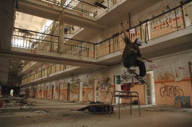 Main image of the artwork SKATING CARABANCHEL I