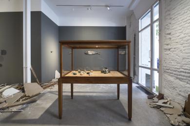 Main image of the artwork Hoyos, Panzas, Brazos y Carnes